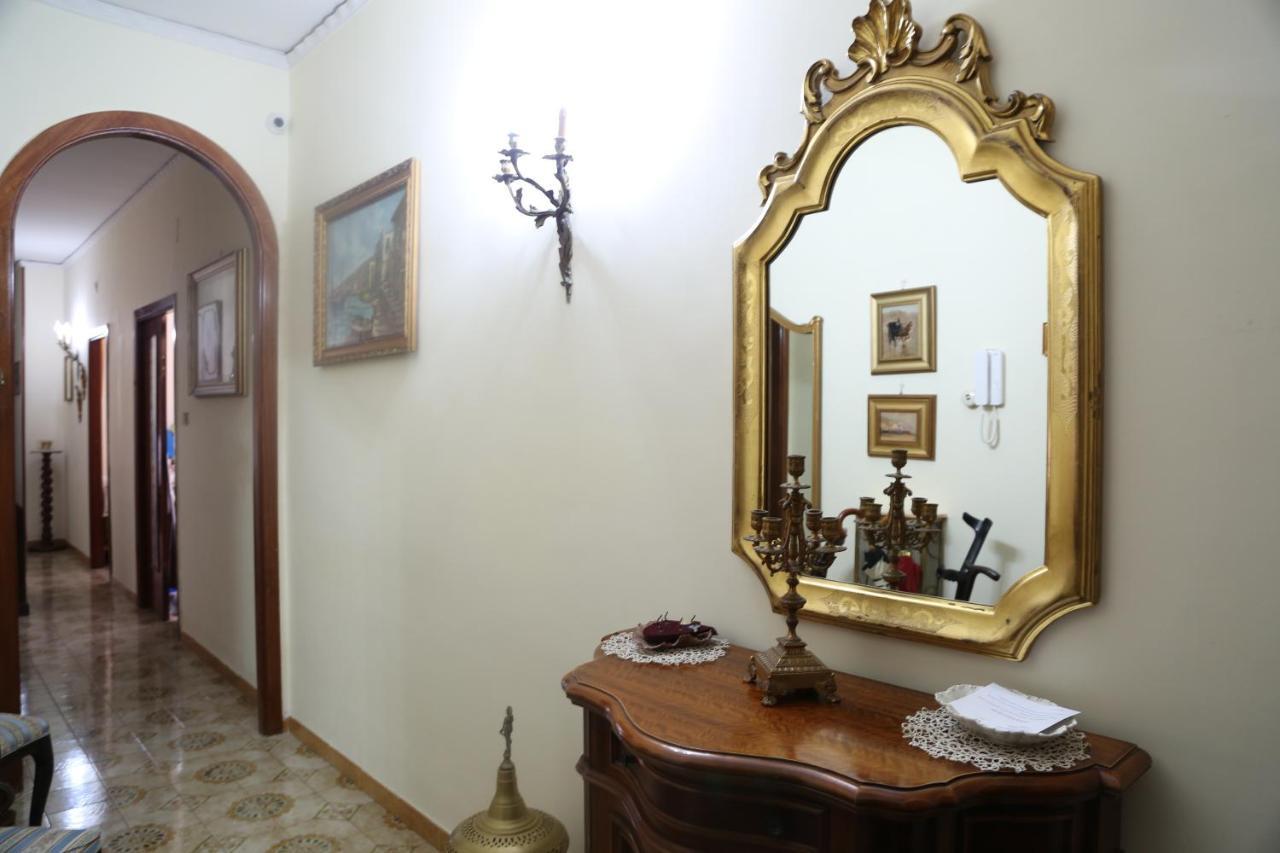Stanza In Appartamento Naples Exterior photo
